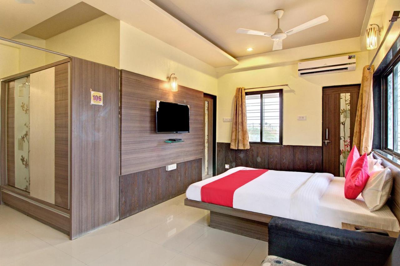 Hotel Oyo Slp013 Savan And Sapna Lodging Solapur Exterior foto