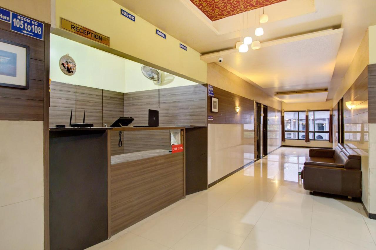 Hotel Oyo Slp013 Savan And Sapna Lodging Solapur Exterior foto